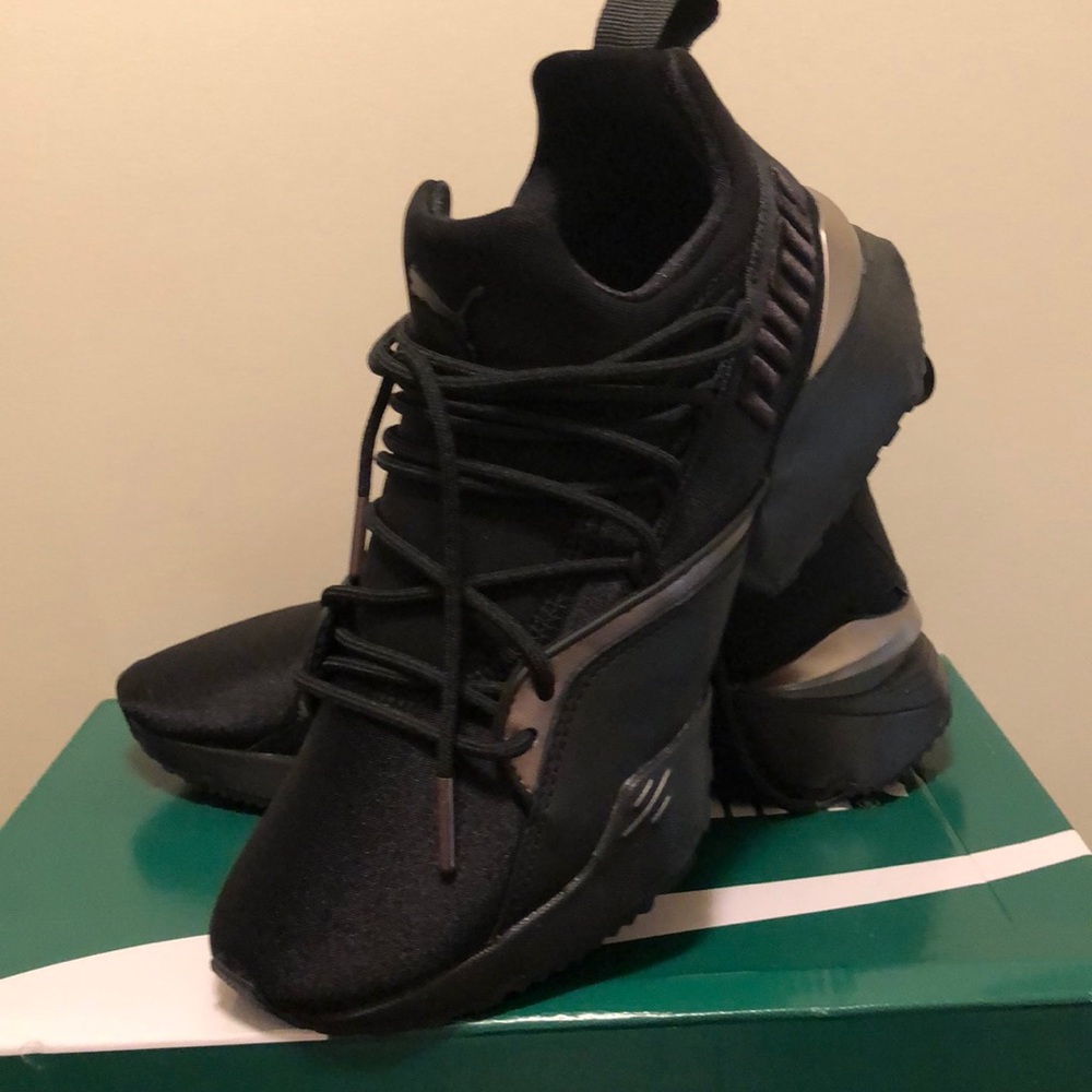 Brand New Puma sneakers